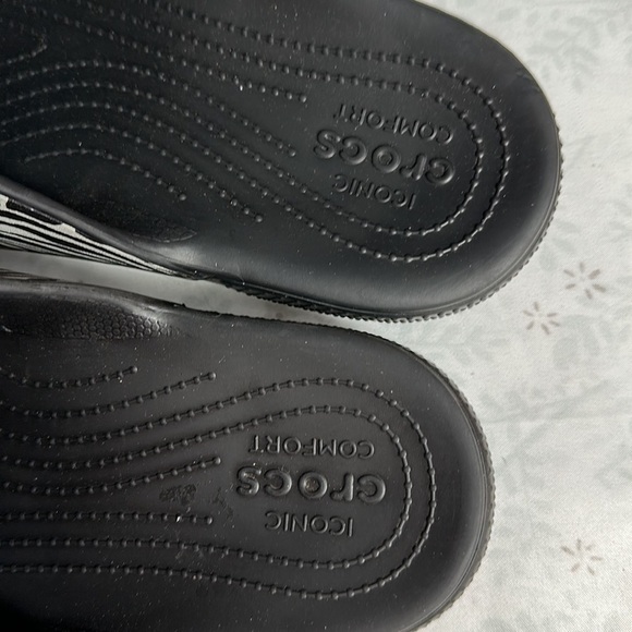 Men’s Crocs slides leopard & zebra print - Picture 3 of 5